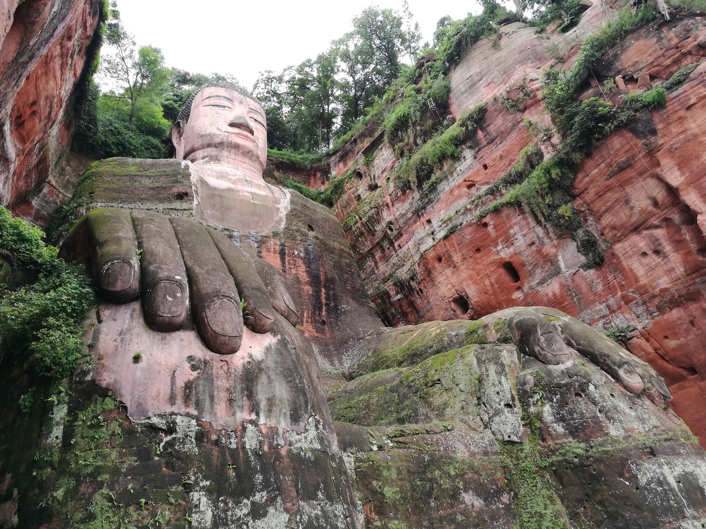 World's largest Buddha carved into rock in Leishan