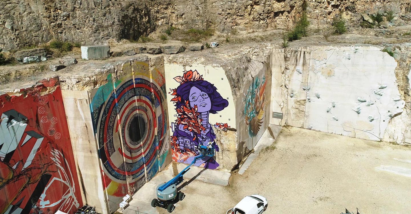 Street Art Mural made by Alex Kanos in La Karriere